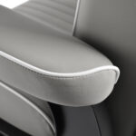 Gabbiano Levi kappersstoel met zwart frame grijs zonder stiksel aan de achterkant 7